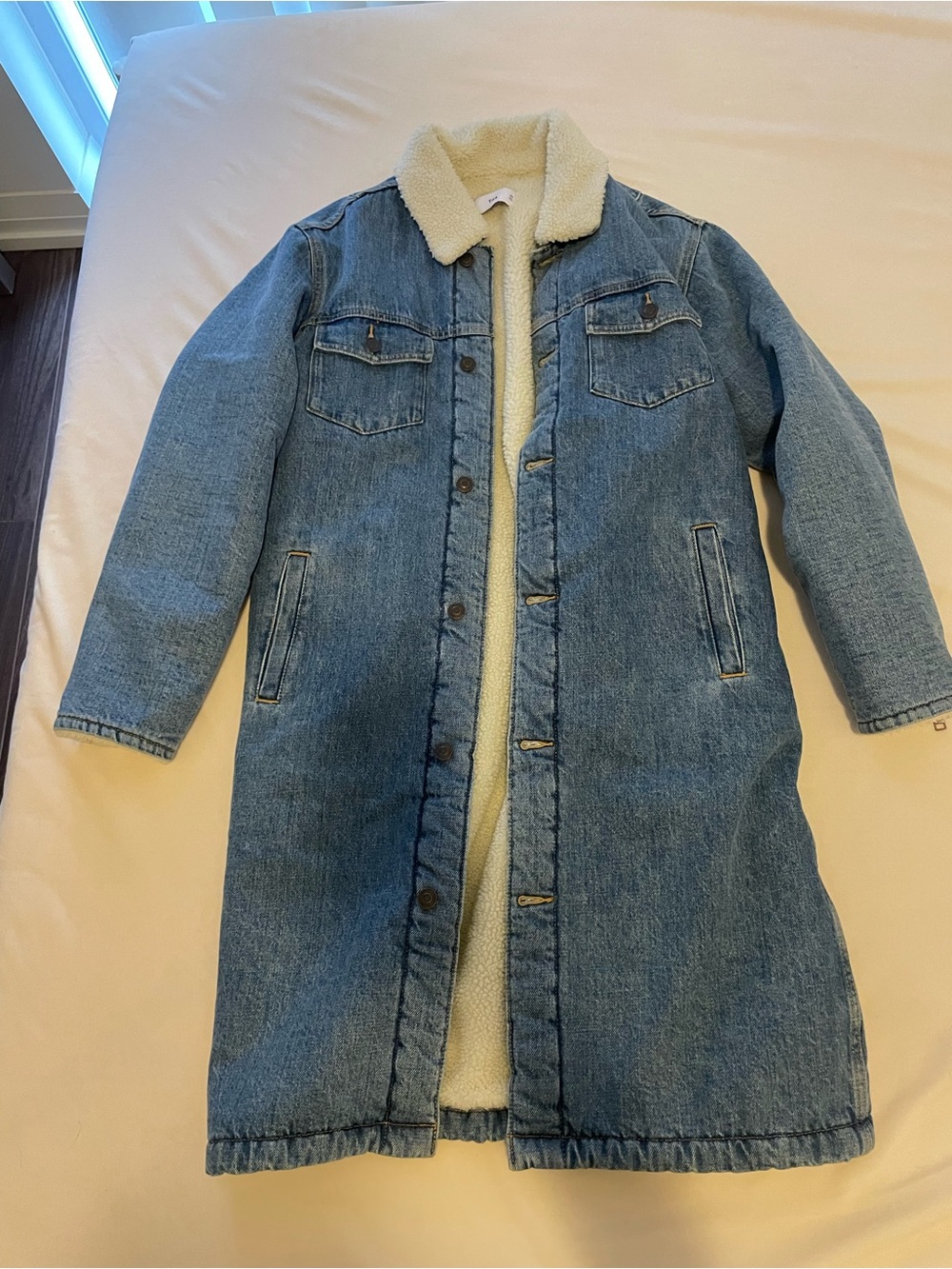 Tna Aritzia Long Denim Sherpa-Lined Coat Blue | XS | Button Front